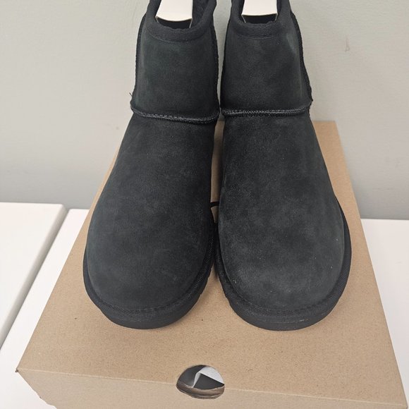 Ugg - Classic Mini II - Picture 2 of 7
